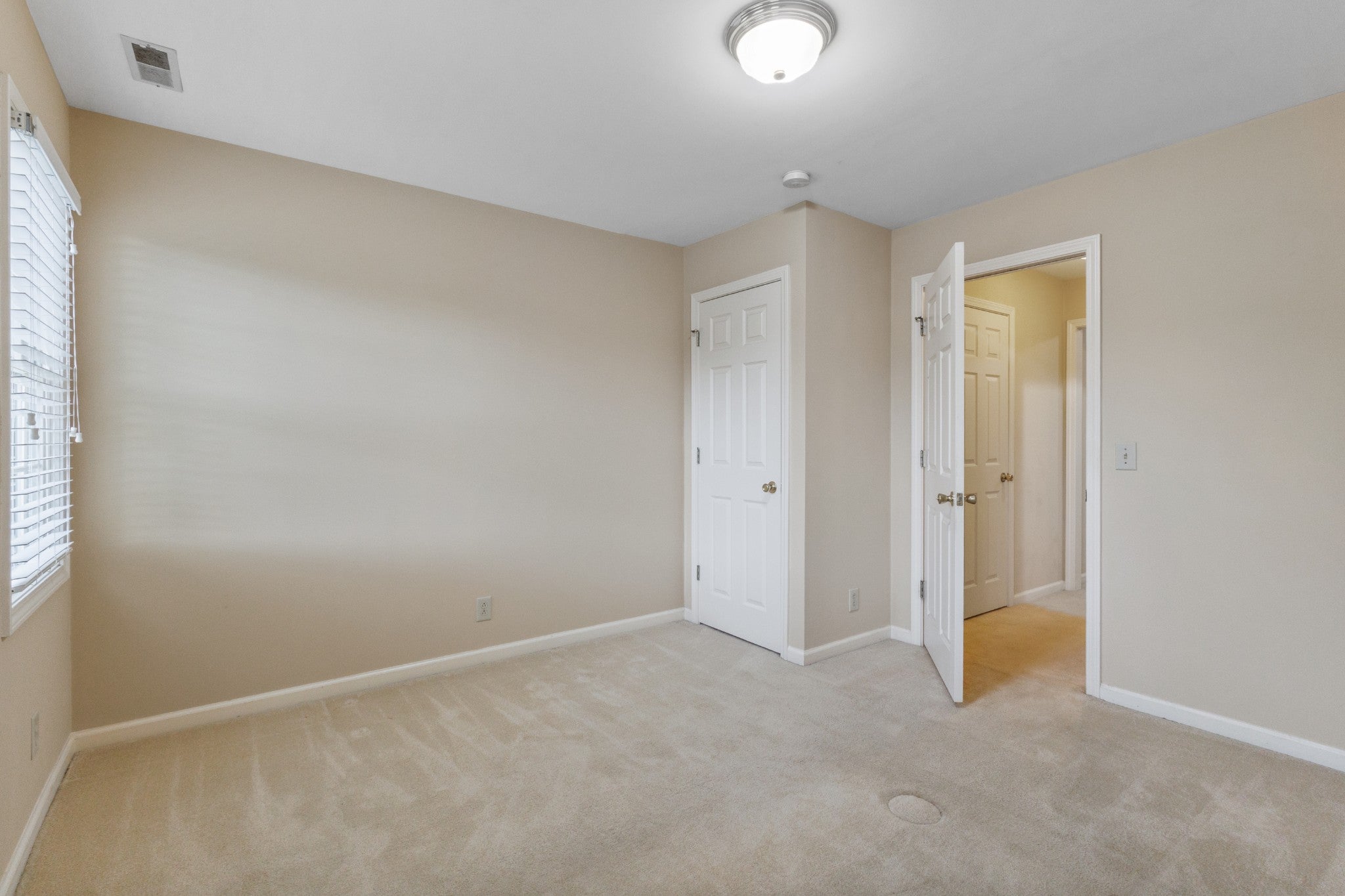 Gallatin, Tennessee, 37066, United States, 4 Bedrooms Bedrooms, ,3 BathroomsBathrooms,Residential,Active,1886830