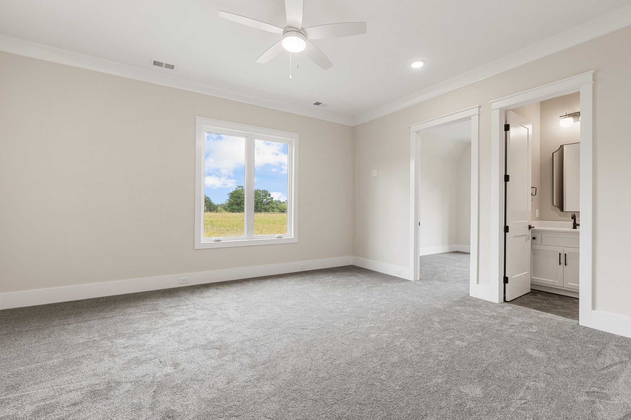 Lebanon, Tennessee, 37090, United States, 5 Bedrooms Bedrooms, ,7 BathroomsBathrooms,Residential,Active,1927656