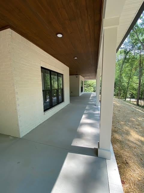 Greenbrier, Tennessee, 37073, United States, 5 Bedrooms Bedrooms, ,3 BathroomsBathrooms,Residential,Active,2007999