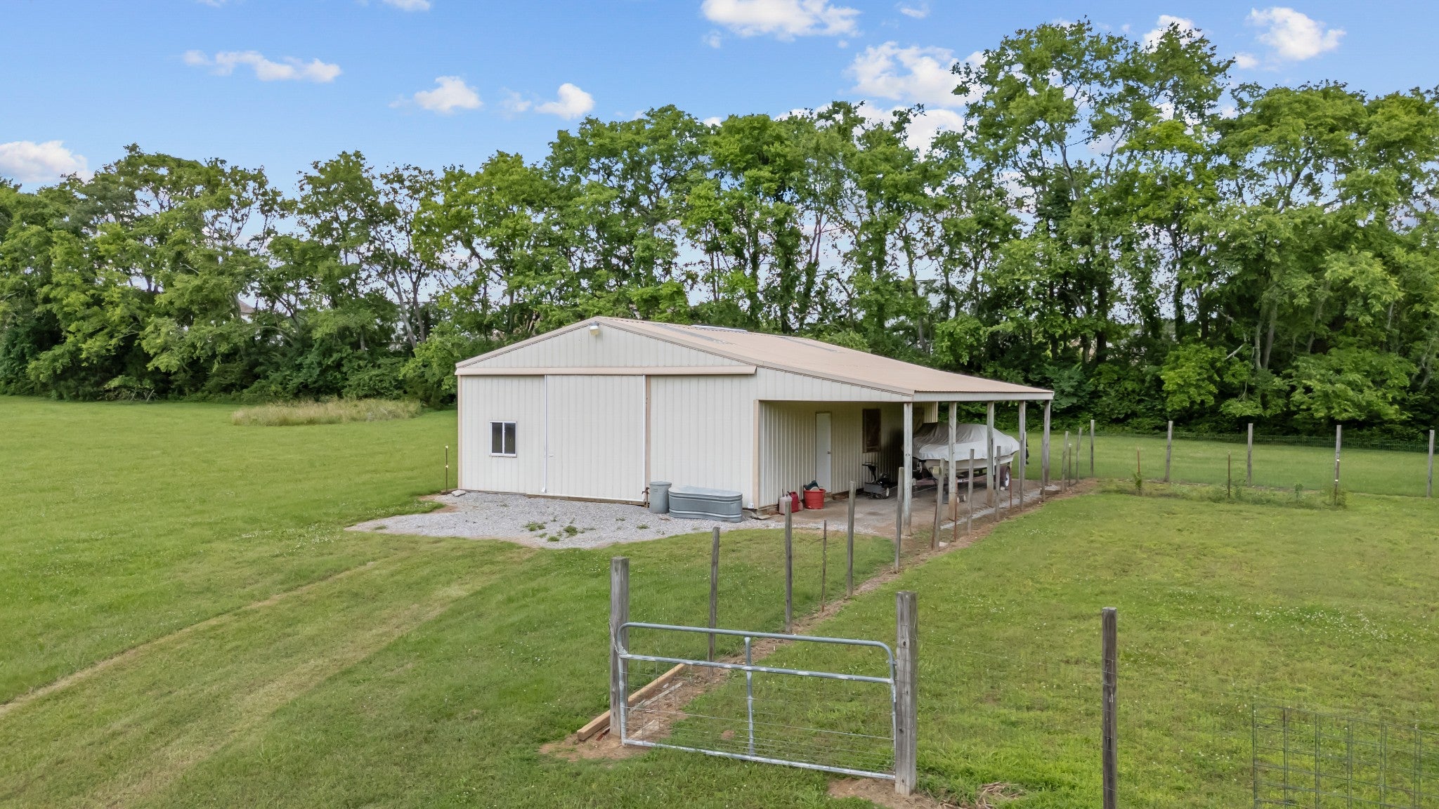 Gallatin, Tennessee, 37066, United States, 4 Bedrooms Bedrooms, ,5 BathroomsBathrooms,Residential,Active,1834473