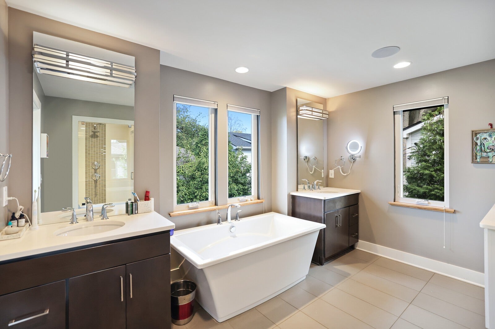 Nashville, Tennessee, 37206, United States, 4 Bedrooms Bedrooms, ,3 BathroomsBathrooms,Residential,Active,1969649