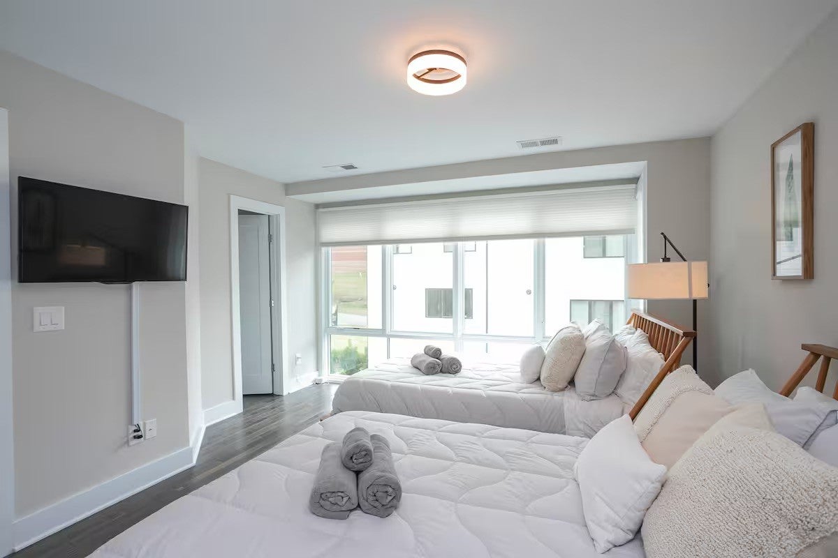 Nashville, Tennessee, 37208, United States, 7 Bedrooms Bedrooms, ,7 BathroomsBathrooms,Residential,Active,1997582