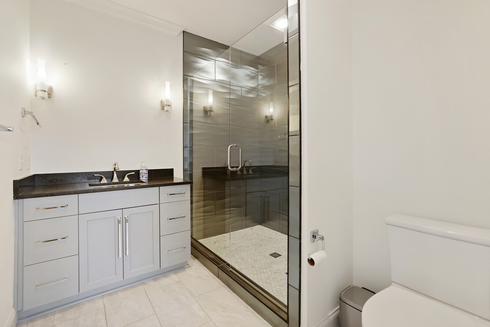 Nashville, Tennessee, 37206, United States, 7 Bedrooms Bedrooms, ,8 BathroomsBathrooms,Residential,Active,2006799