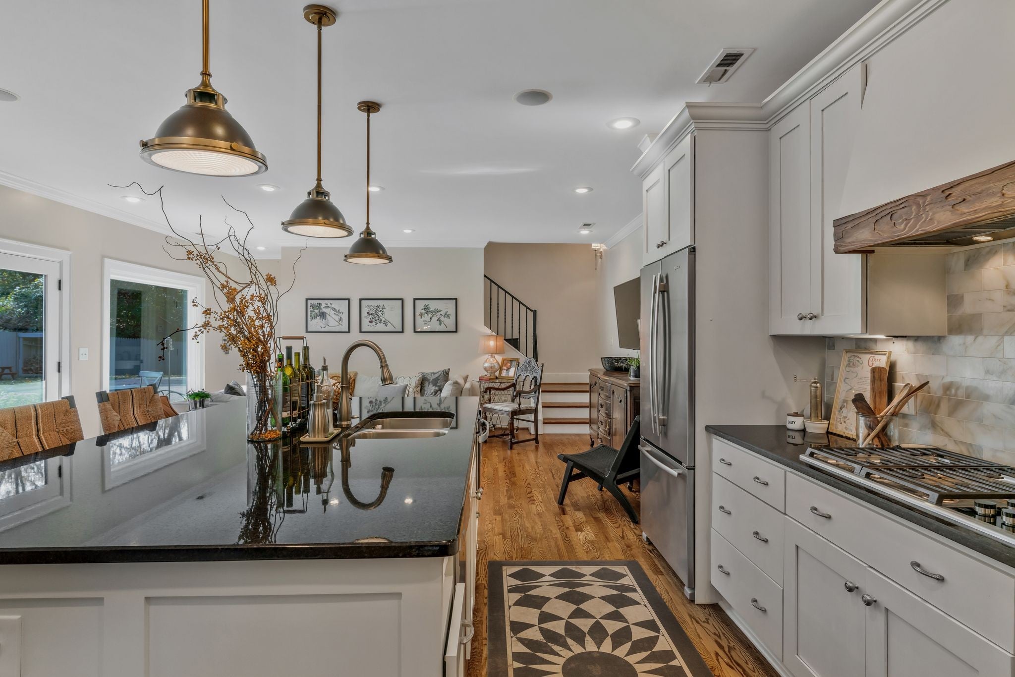 Nashville, Tennessee, 37215, United States, 4 Bedrooms Bedrooms, ,5 BathroomsBathrooms,Residential,Active,1988489