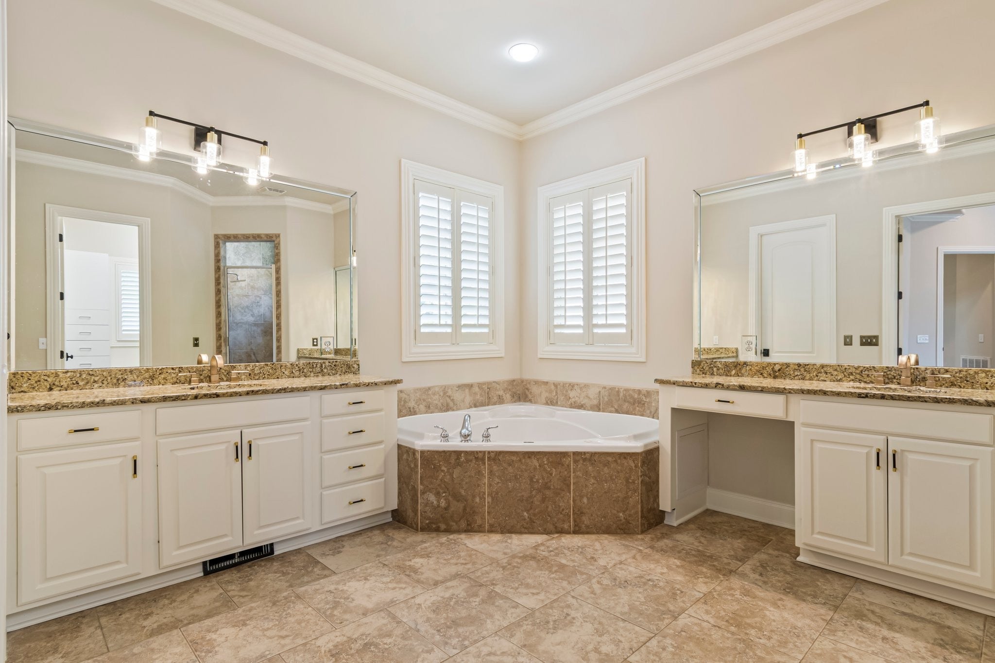 Brentwood, Tennessee, 37027, United States, 5 Bedrooms Bedrooms, ,6 BathroomsBathrooms,Residential,Active,1985582