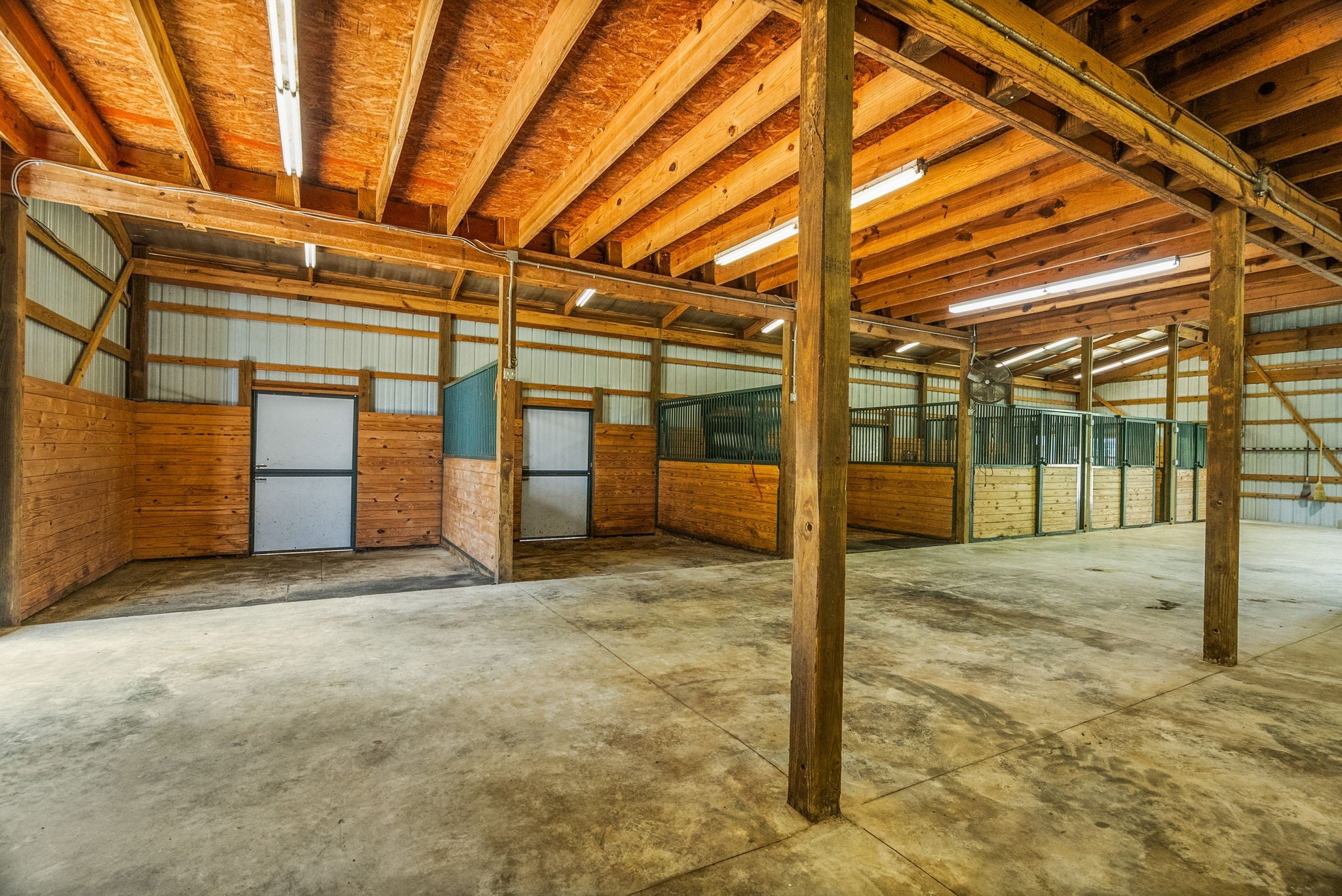 Cross Plains, Tennessee, 37049, United States, 5 Bedrooms Bedrooms, ,6 BathroomsBathrooms,Residential,Active,1919379