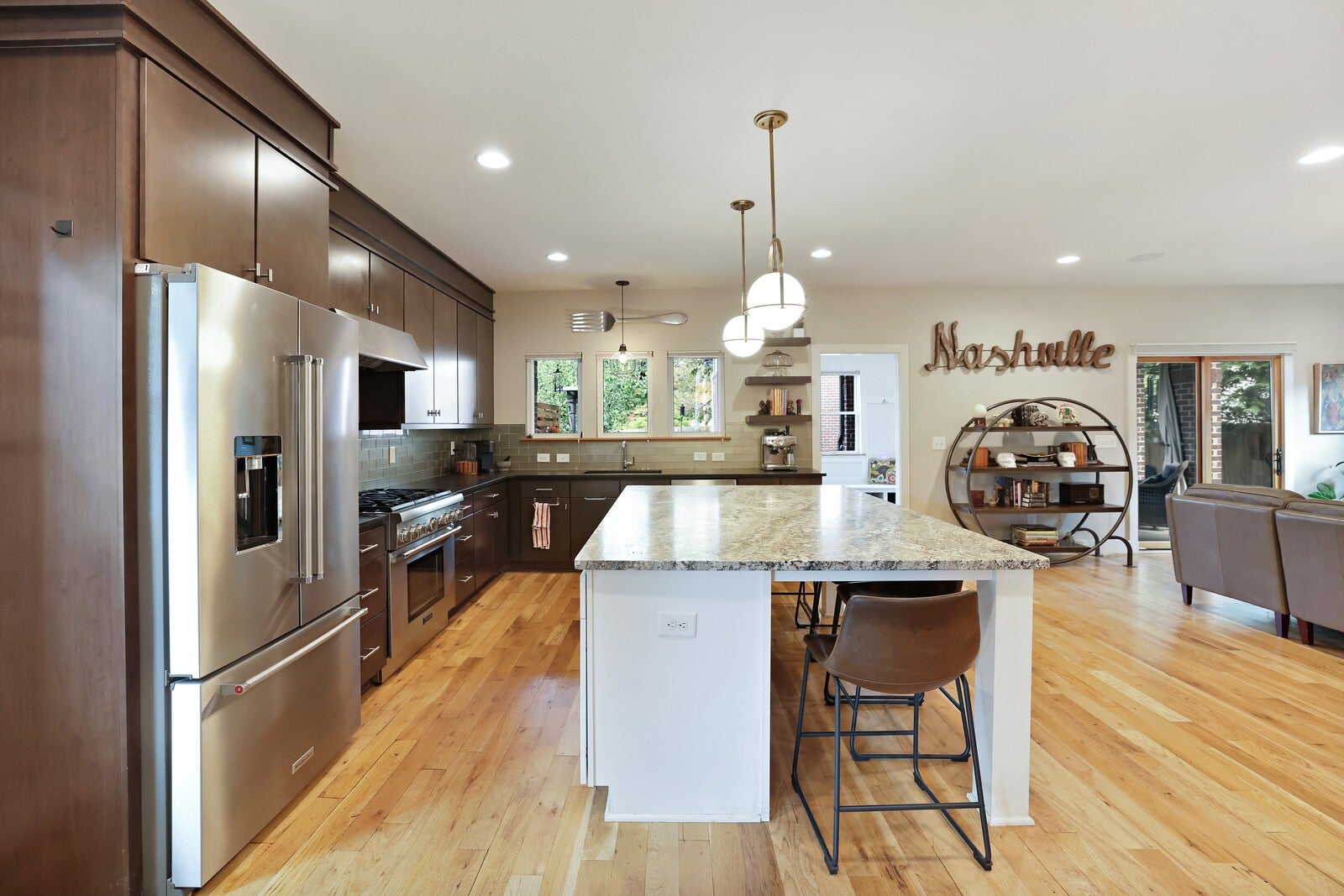 Nashville, Tennessee, 37206, United States, 4 Bedrooms Bedrooms, ,3 BathroomsBathrooms,Residential,Active,1969649