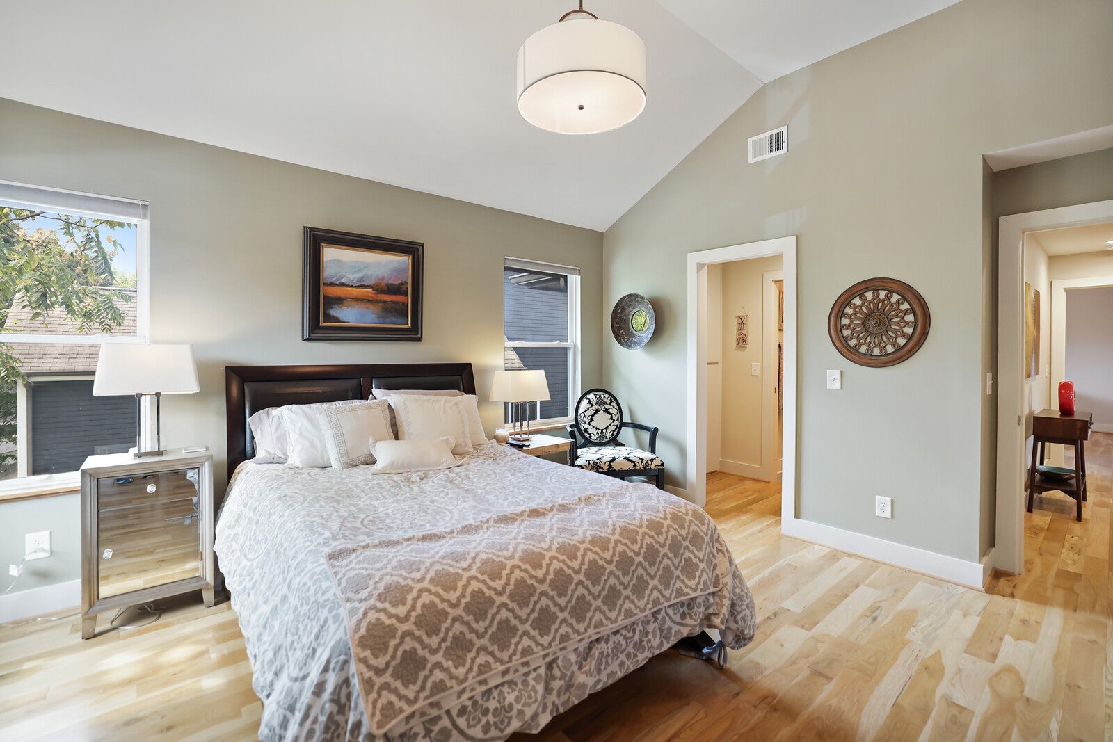 Nashville, Tennessee, 37206, United States, 4 Bedrooms Bedrooms, ,3 BathroomsBathrooms,Residential,Active,1969649