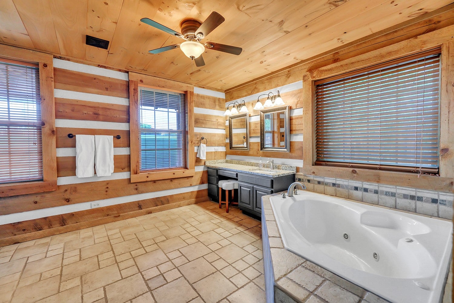 Cross Plains, Tennessee, 37049, United States, 4 Bedrooms Bedrooms, ,3 BathroomsBathrooms,Residential,Active,1929704