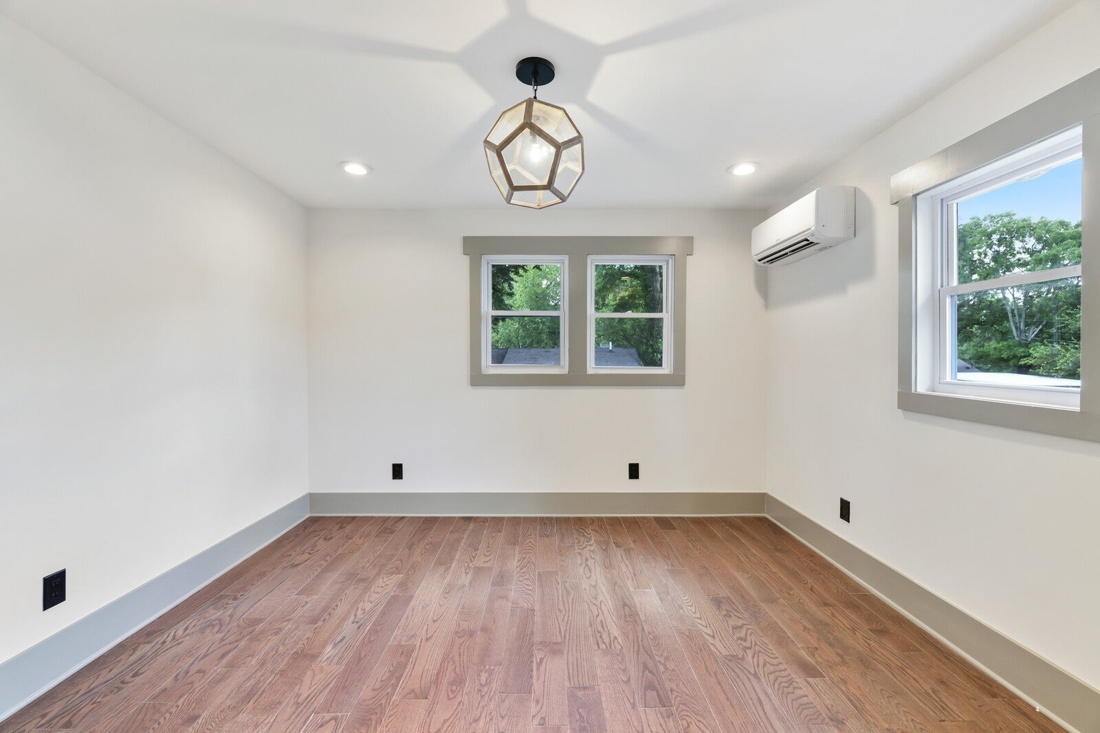 Nashville, Tennessee, 37206, United States, 4 Bedrooms Bedrooms, ,4 BathroomsBathrooms,Residential,Active,1953279