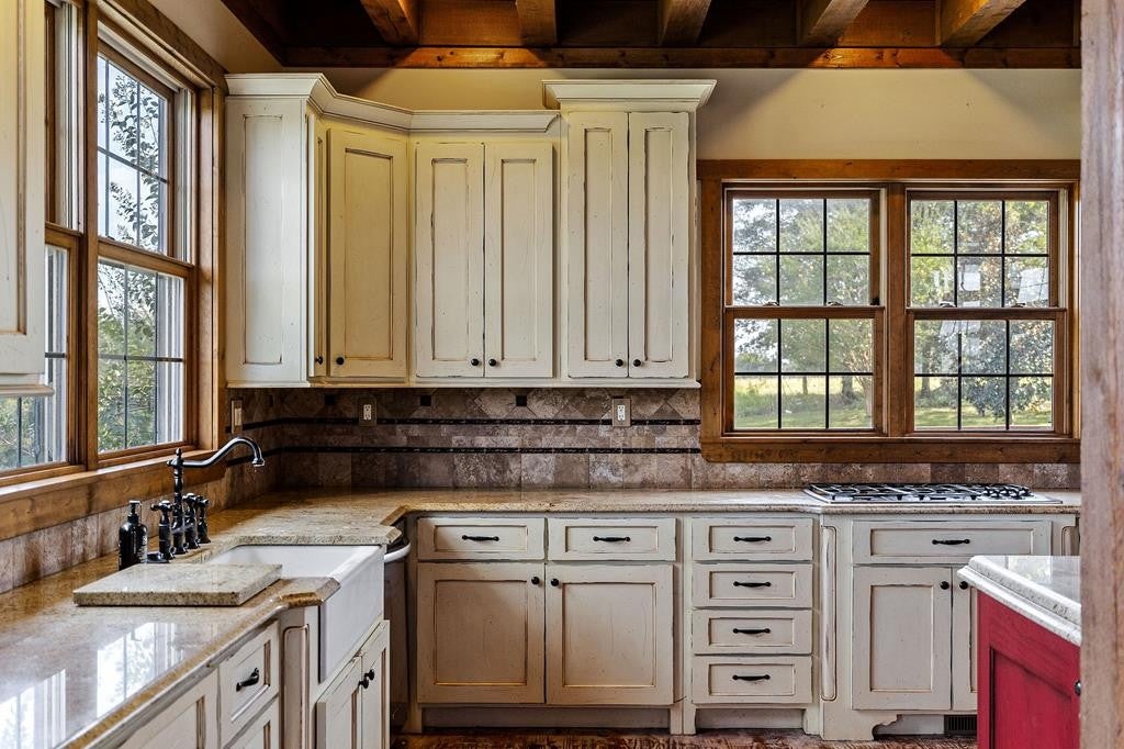 Smithville, Tennessee, 37166, United States, ,7 BathroomsBathrooms,Residential,Active,1769789