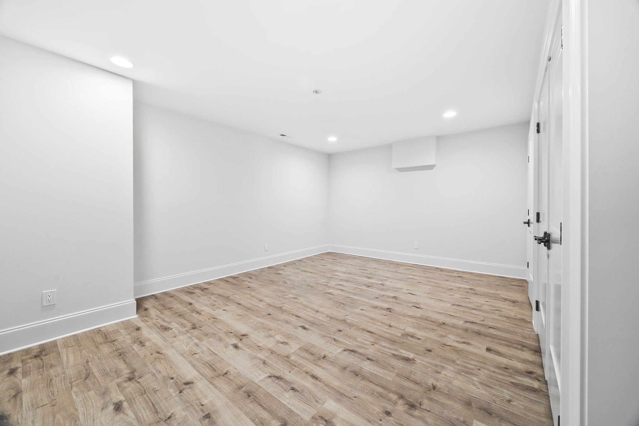 Brentwood, Tennessee, 37027, United States, 5 Bedrooms Bedrooms, ,5 BathroomsBathrooms,Residential,Active,1992550