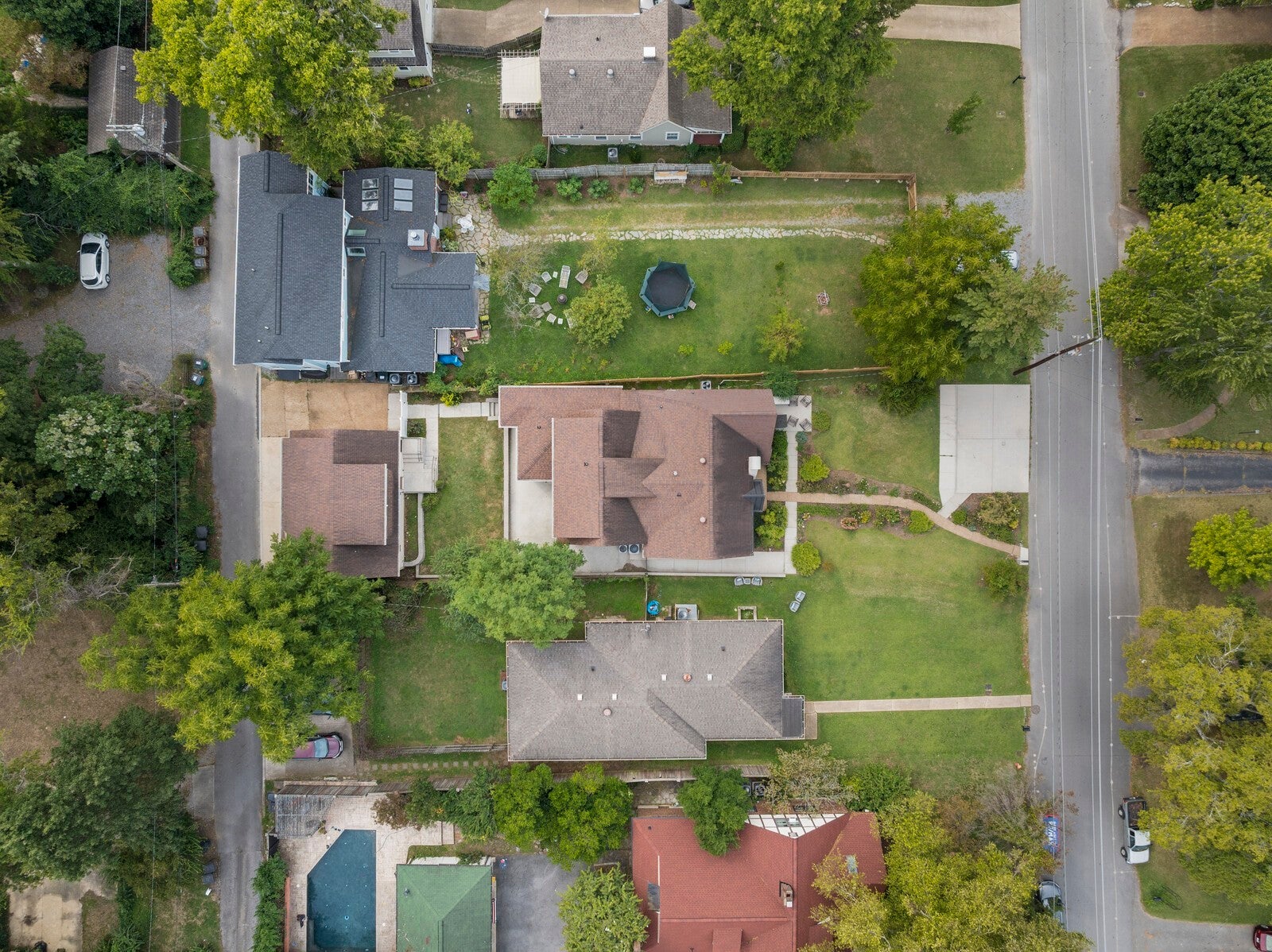 Nashville, Tennessee, 37212, United States, 4 Bedrooms Bedrooms, ,4 BathroomsBathrooms,Residential,Active,1999175