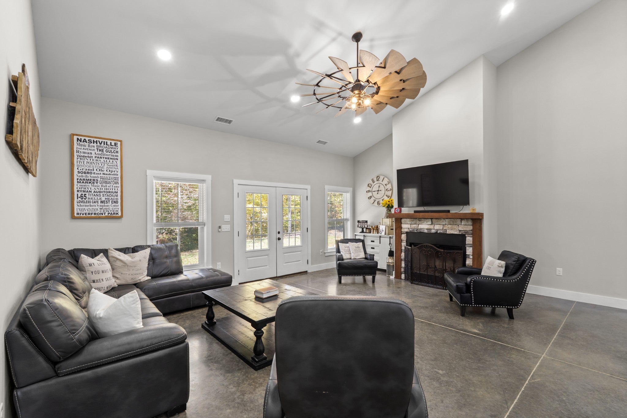 Centerville, Tennessee, 37033, United States, 3 Bedrooms Bedrooms, ,3 BathroomsBathrooms,Residential,Active,2007309