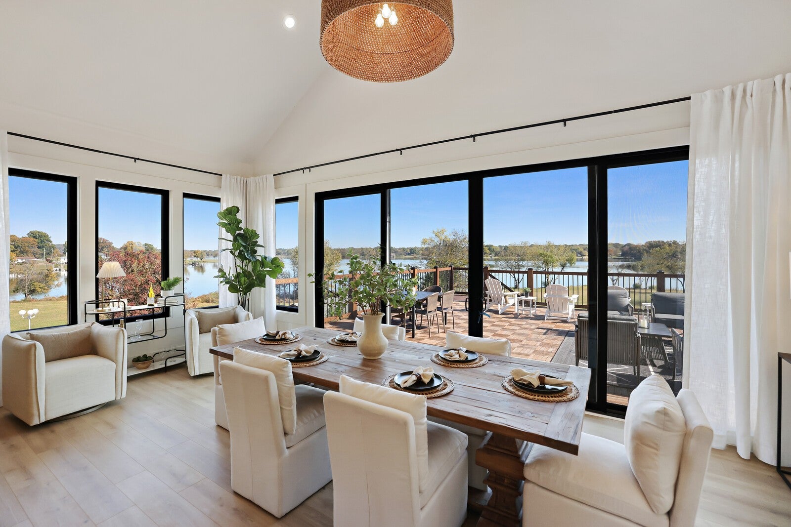 Hendersonville, Tennessee, 37075, United States, 5 Bedrooms Bedrooms, ,5 BathroomsBathrooms,Residential,Active,1988446