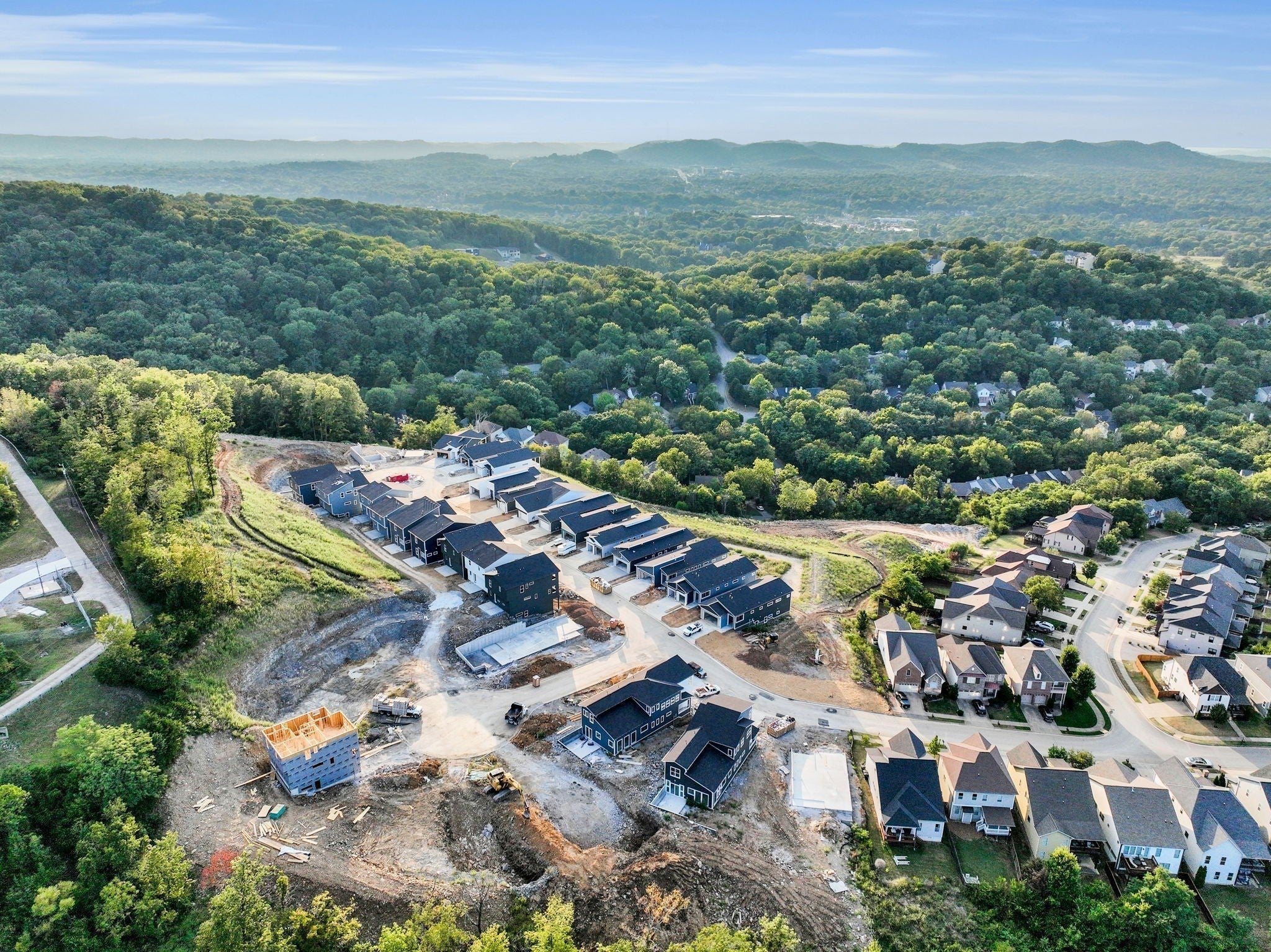 Nashville, Tennessee, 37211, United States, 4 Bedrooms Bedrooms, ,5 BathroomsBathrooms,Residential,Contingent,1871633