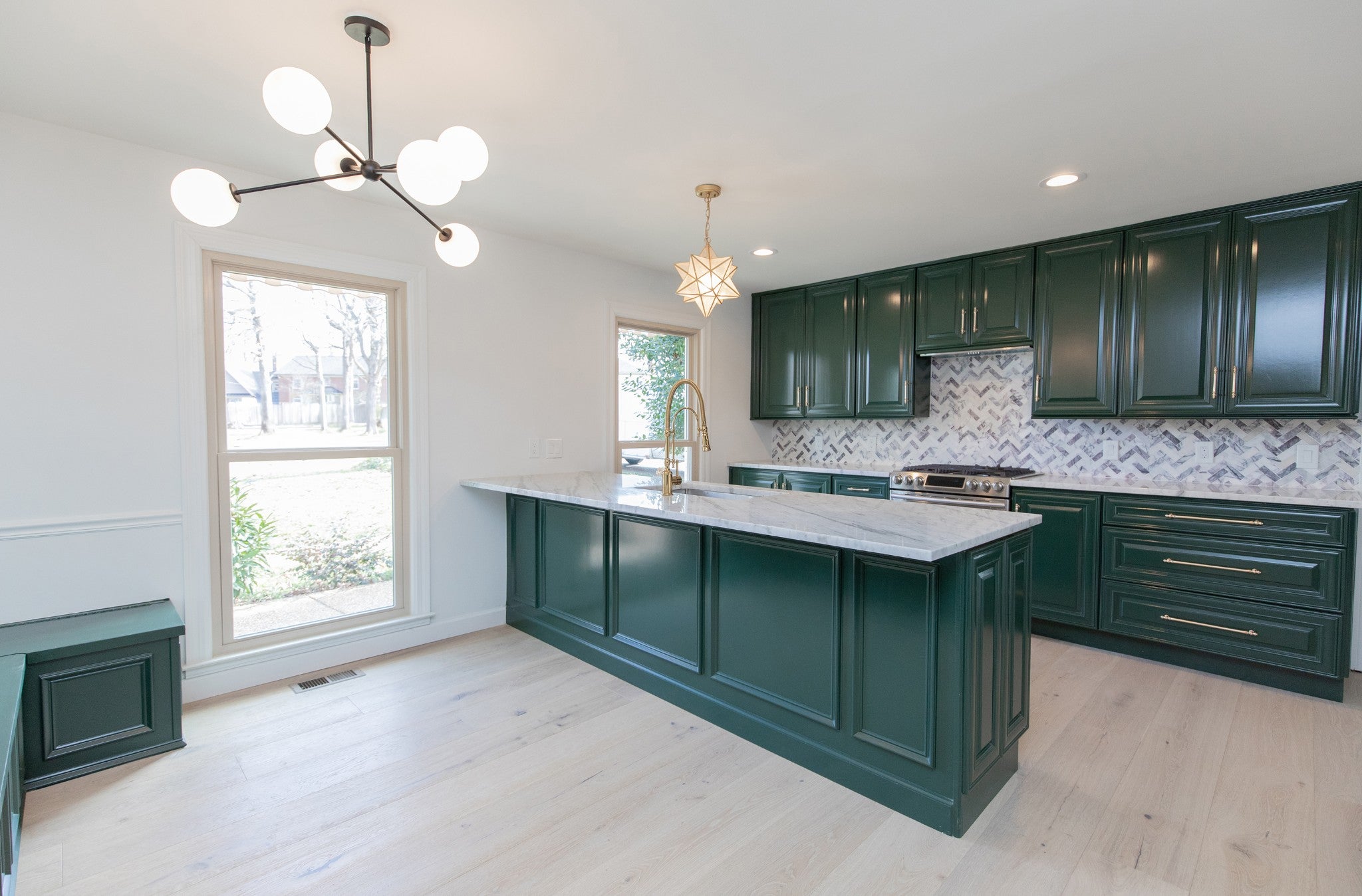 Hendersonville, Tennessee, 37075, United States, 4 Bedrooms Bedrooms, ,3 BathroomsBathrooms,Residential,Active,2014174