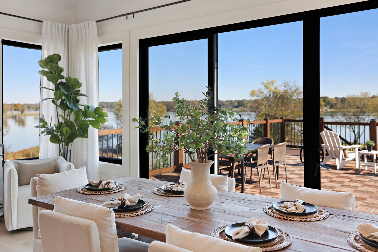 Hendersonville, Tennessee, 37075, United States, 5 Bedrooms Bedrooms, ,5 BathroomsBathrooms,Residential,Active,1988446