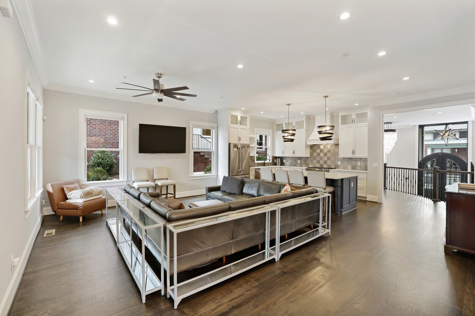 Nashville, Tennessee, 37206, United States, 7 Bedrooms Bedrooms, ,8 BathroomsBathrooms,Residential,Active,2006799