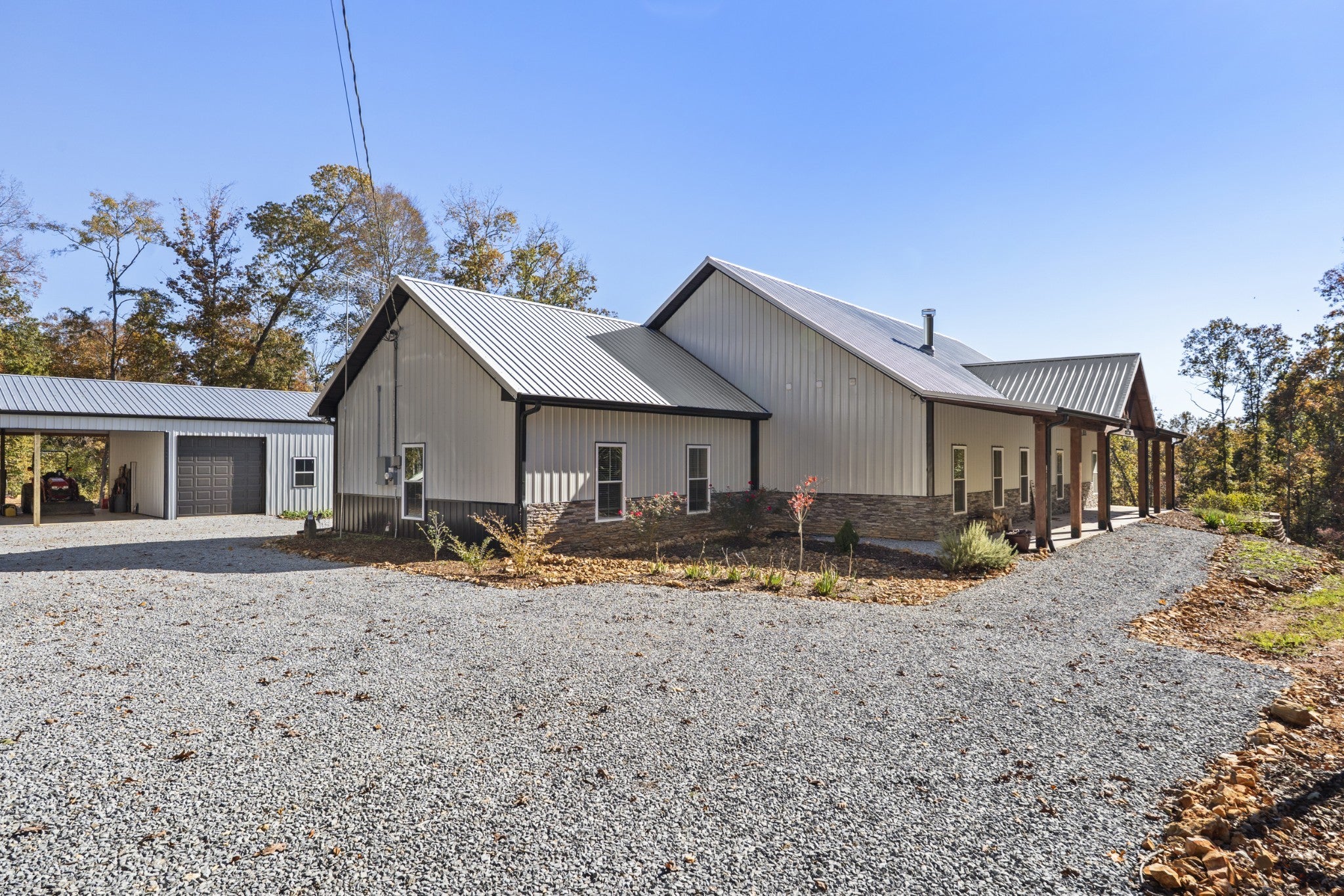 Centerville, Tennessee, 37033, United States, 3 Bedrooms Bedrooms, ,3 BathroomsBathrooms,Residential,Active,2007309