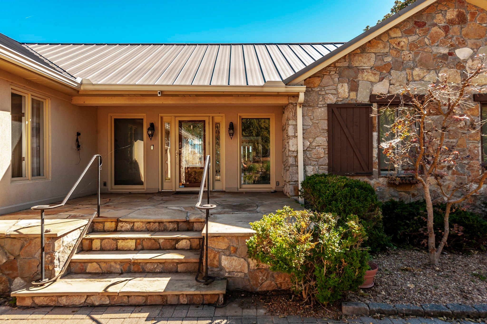 Hendersonville, Tennessee, 37075, United States, 4 Bedrooms Bedrooms, ,4 BathroomsBathrooms,Residential,Active,1959950