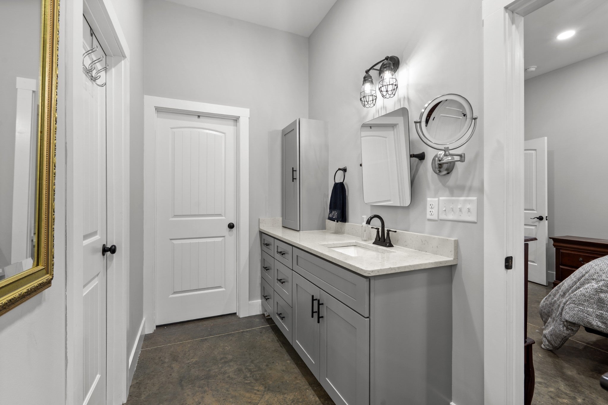 Centerville, Tennessee, 37033, United States, 3 Bedrooms Bedrooms, ,3 BathroomsBathrooms,Residential,Active,2007309