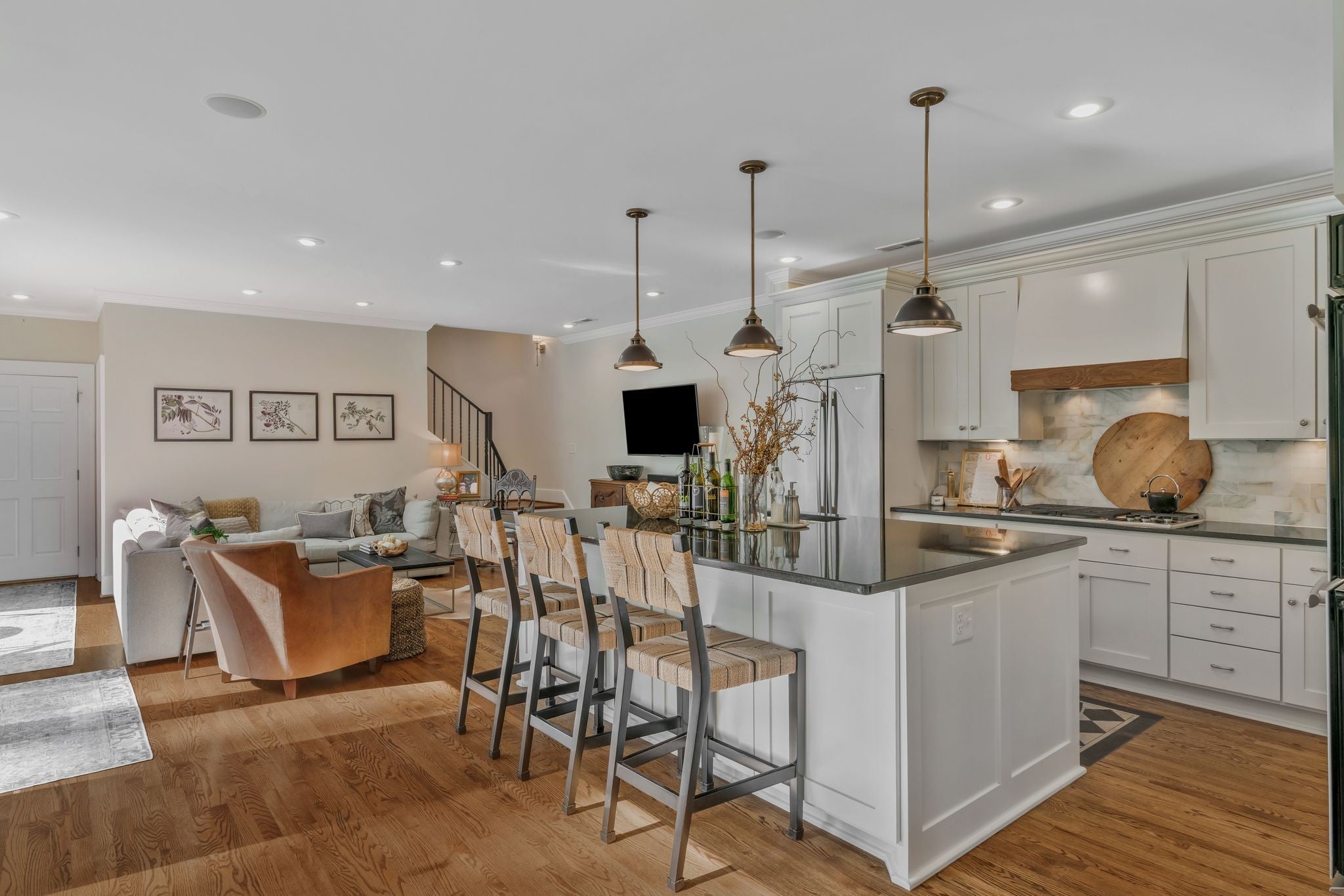 Nashville, Tennessee, 37215, United States, 4 Bedrooms Bedrooms, ,5 BathroomsBathrooms,Residential,Active,1988489