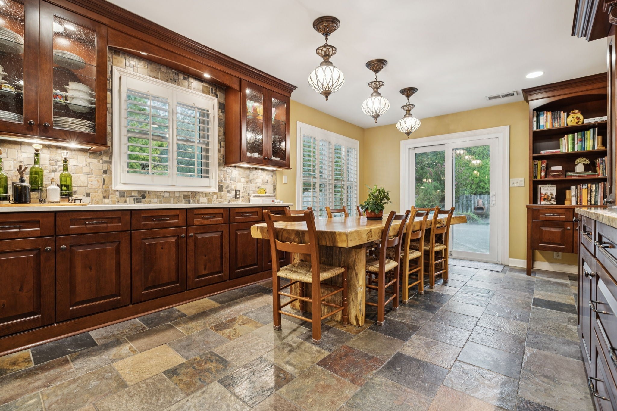 Hermitage, Tennessee, 37076, United States, 4 Bedrooms Bedrooms, ,3 BathroomsBathrooms,Residential,Active,1945343