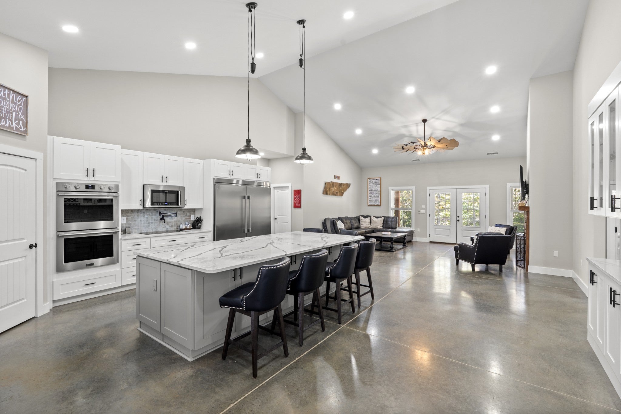 Centerville, Tennessee, 37033, United States, 3 Bedrooms Bedrooms, ,3 BathroomsBathrooms,Residential,Active,2007309