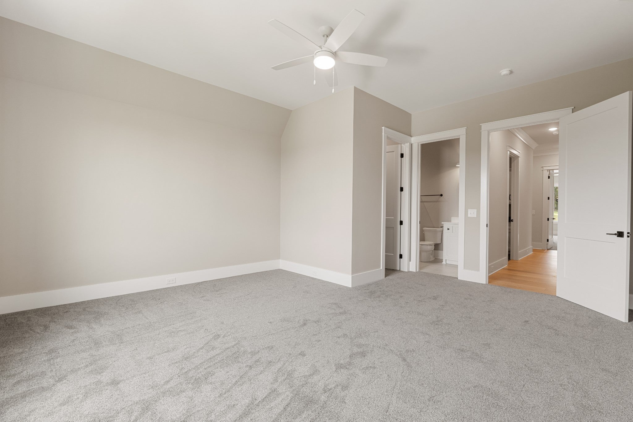 Lebanon, Tennessee, 37090, United States, 5 Bedrooms Bedrooms, ,7 BathroomsBathrooms,Residential,Active,1927656