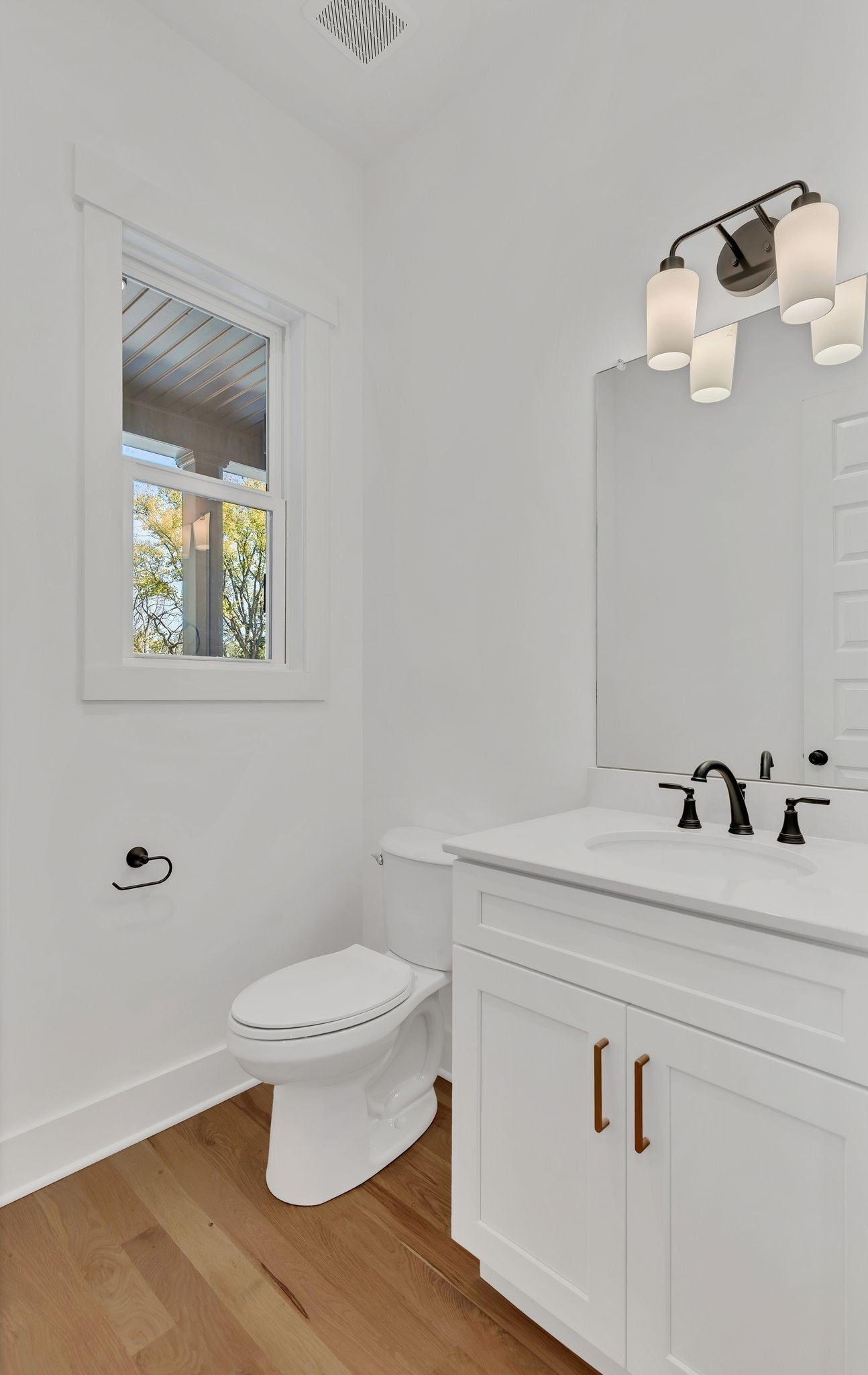 Hendersonville, Tennessee, 37075, United States, 4 Bedrooms Bedrooms, ,4 BathroomsBathrooms,Residential,Active,2011440