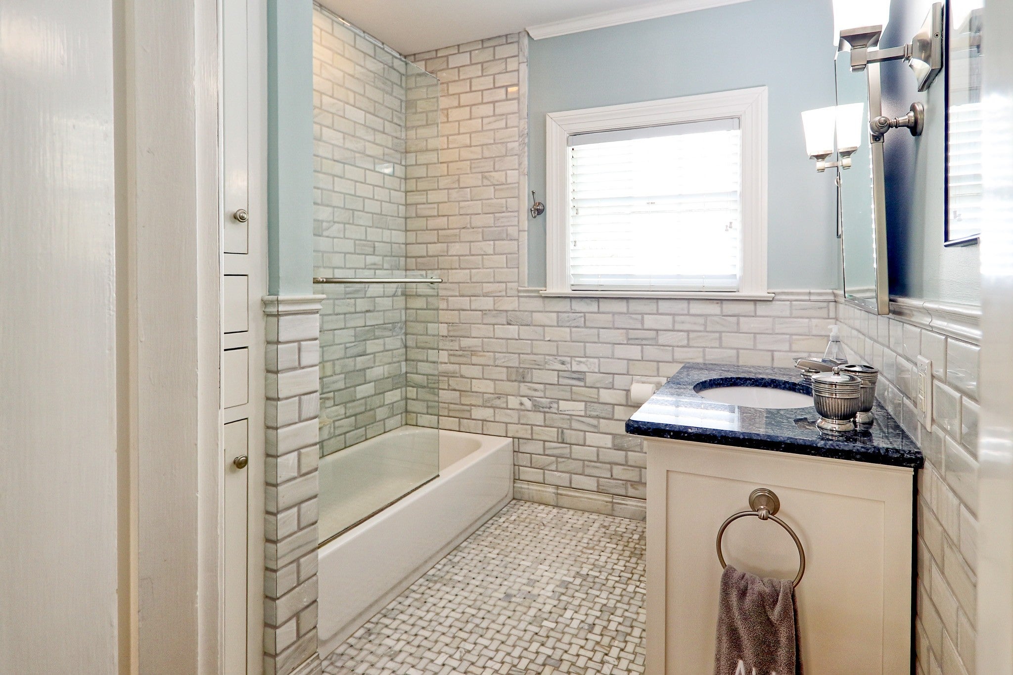Columbia, Tennessee, 38401, United States, 4 Bedrooms Bedrooms, ,6 BathroomsBathrooms,Residential,Active,1944070