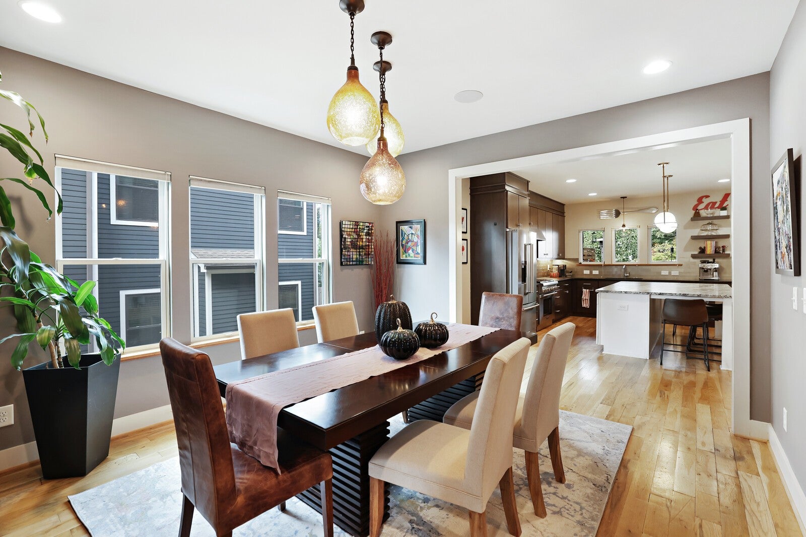 Nashville, Tennessee, 37206, United States, 4 Bedrooms Bedrooms, ,3 BathroomsBathrooms,Residential,Active,1969649