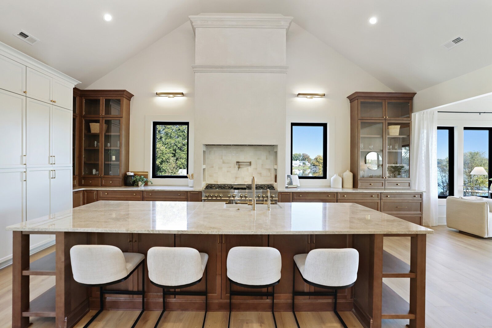 Hendersonville, Tennessee, 37075, United States, 5 Bedrooms Bedrooms, ,5 BathroomsBathrooms,Residential,Active,1988446