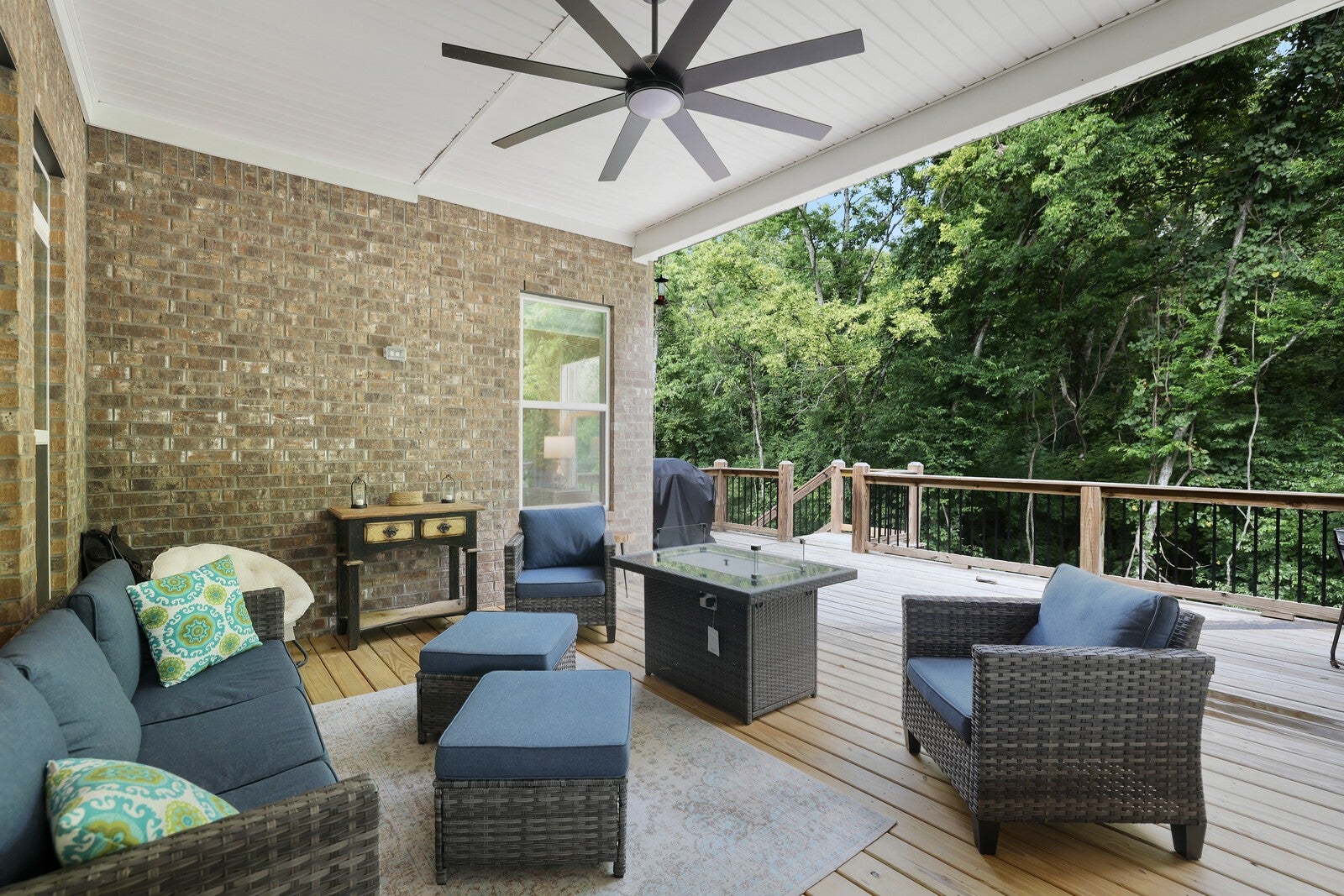 Franklin, Tennessee, 37064, United States, 3 Bedrooms Bedrooms, ,4 BathroomsBathrooms,Residential,Active,1907978
