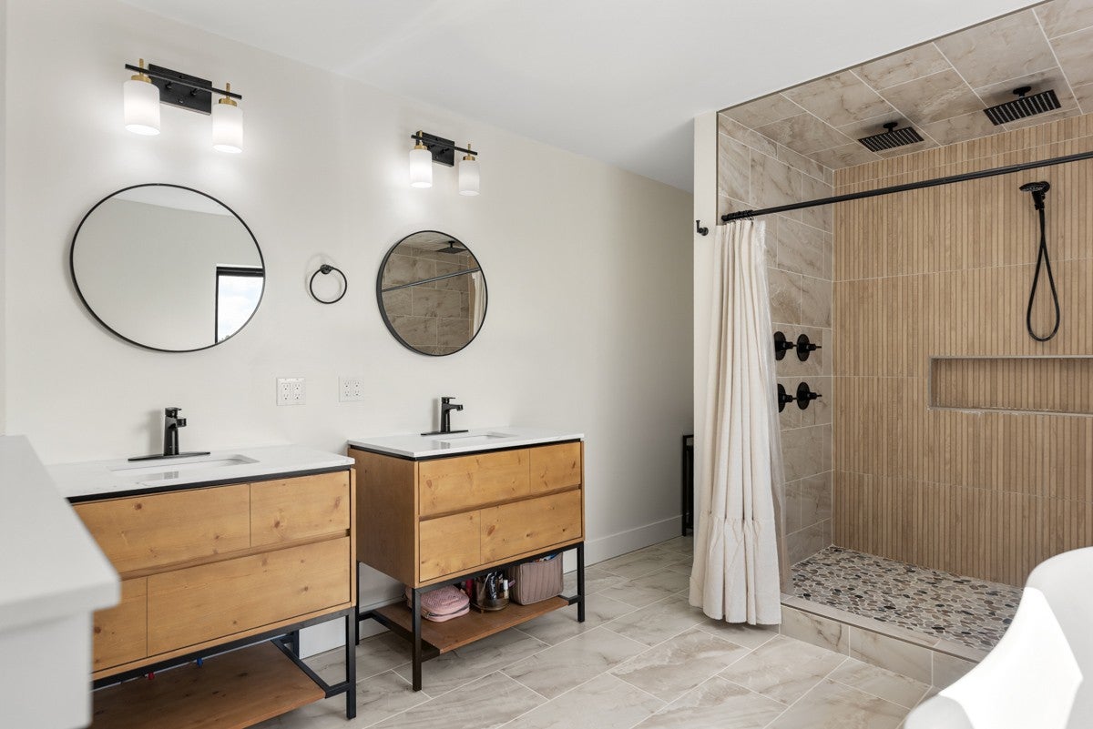 Westmoreland, Tennessee, 37186, United States, 3 Bedrooms Bedrooms, ,3 BathroomsBathrooms,Residential,Active,1964466