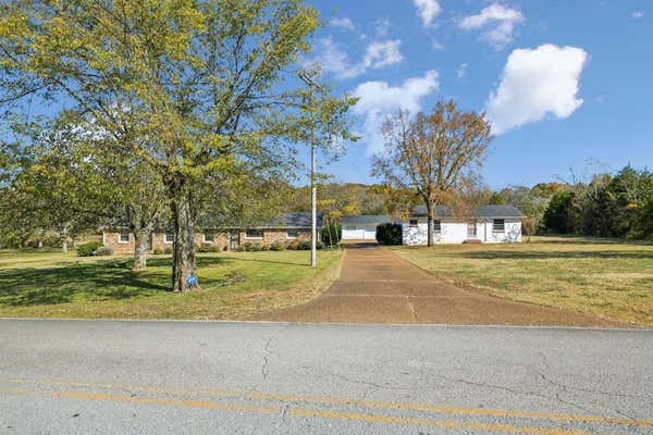 1905 HUNTER RD, LEWISBURG, TN 37091, photo 3 of 37