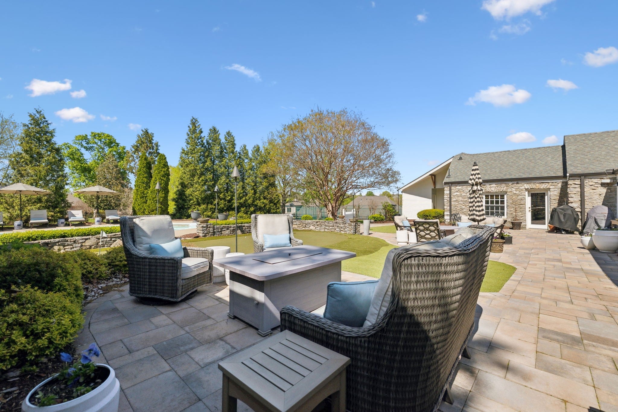 Hendersonville, Tennessee, 37075, United States, 4 Bedrooms Bedrooms, ,4 BathroomsBathrooms,Residential,Active,1889035