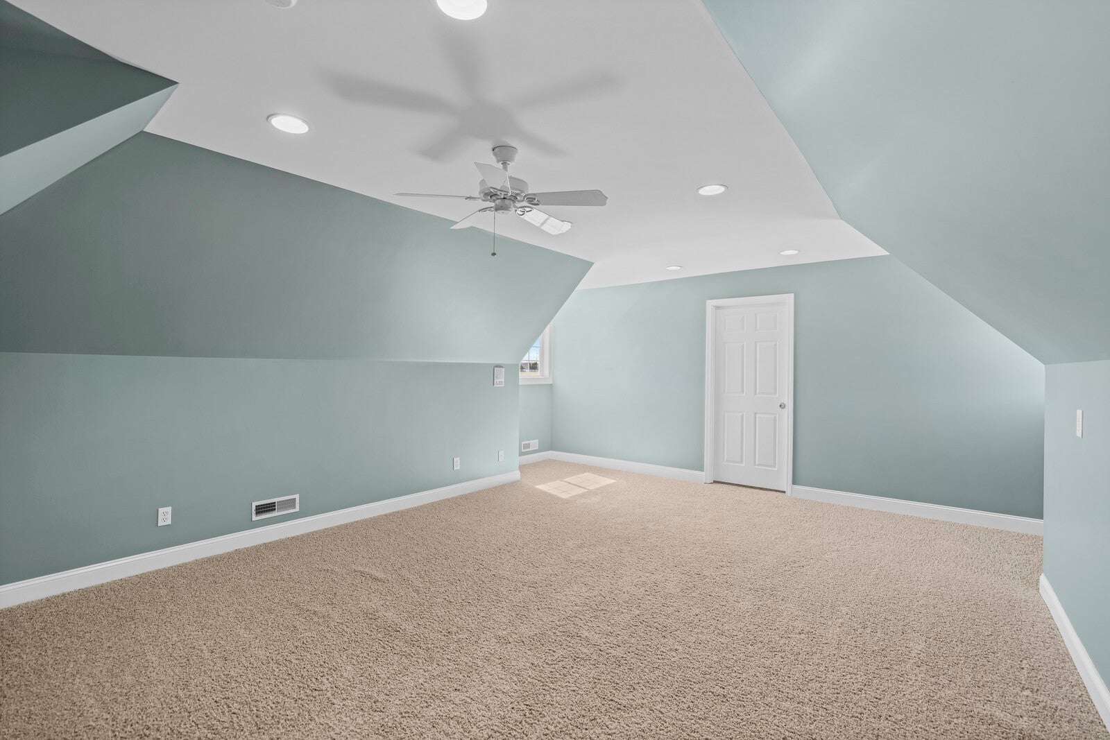 Portland, Tennessee, 37148, United States, 4 Bedrooms Bedrooms, ,4 BathroomsBathrooms,Residential,Active,1920253