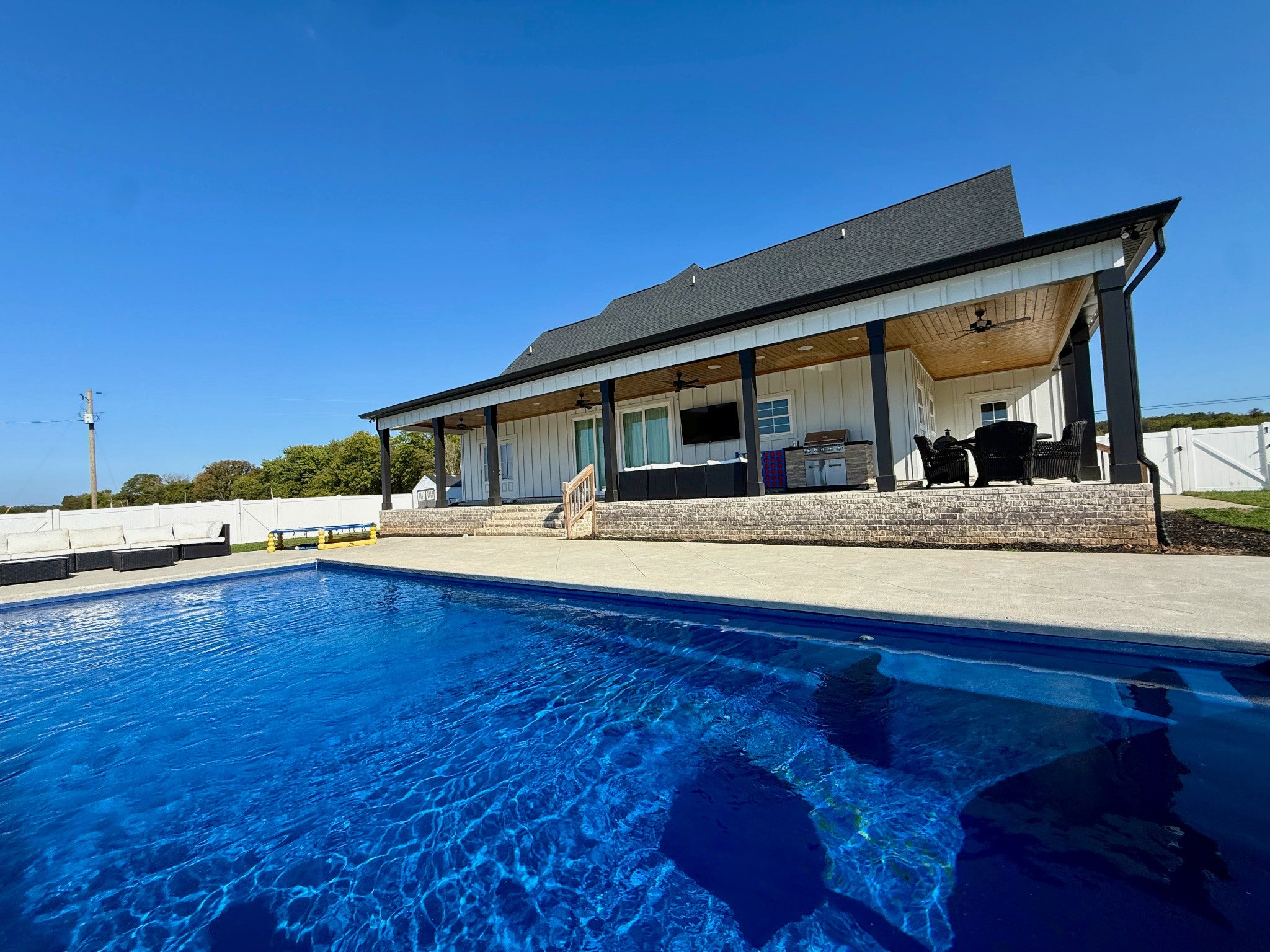 Lebanon, Tennessee, 37090, United States, 3 Bedrooms Bedrooms, ,4 BathroomsBathrooms,Residential,Active,1954332