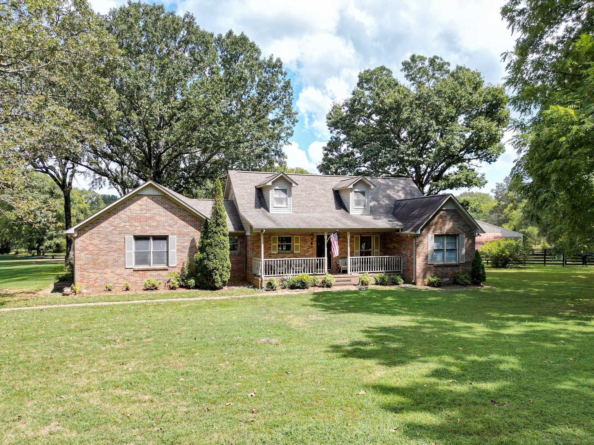 Columbia, Tennessee, 38401, United States, 3 Bedrooms Bedrooms, ,3 BathroomsBathrooms,Residential,Active,1936631