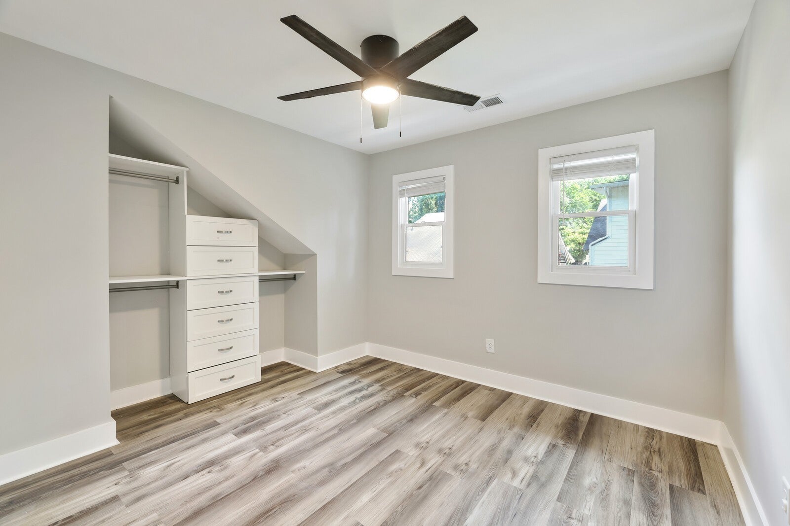 Nashville, Tennessee, 37206, United States, 4 Bedrooms Bedrooms, ,4 BathroomsBathrooms,Residential,Active,1953279