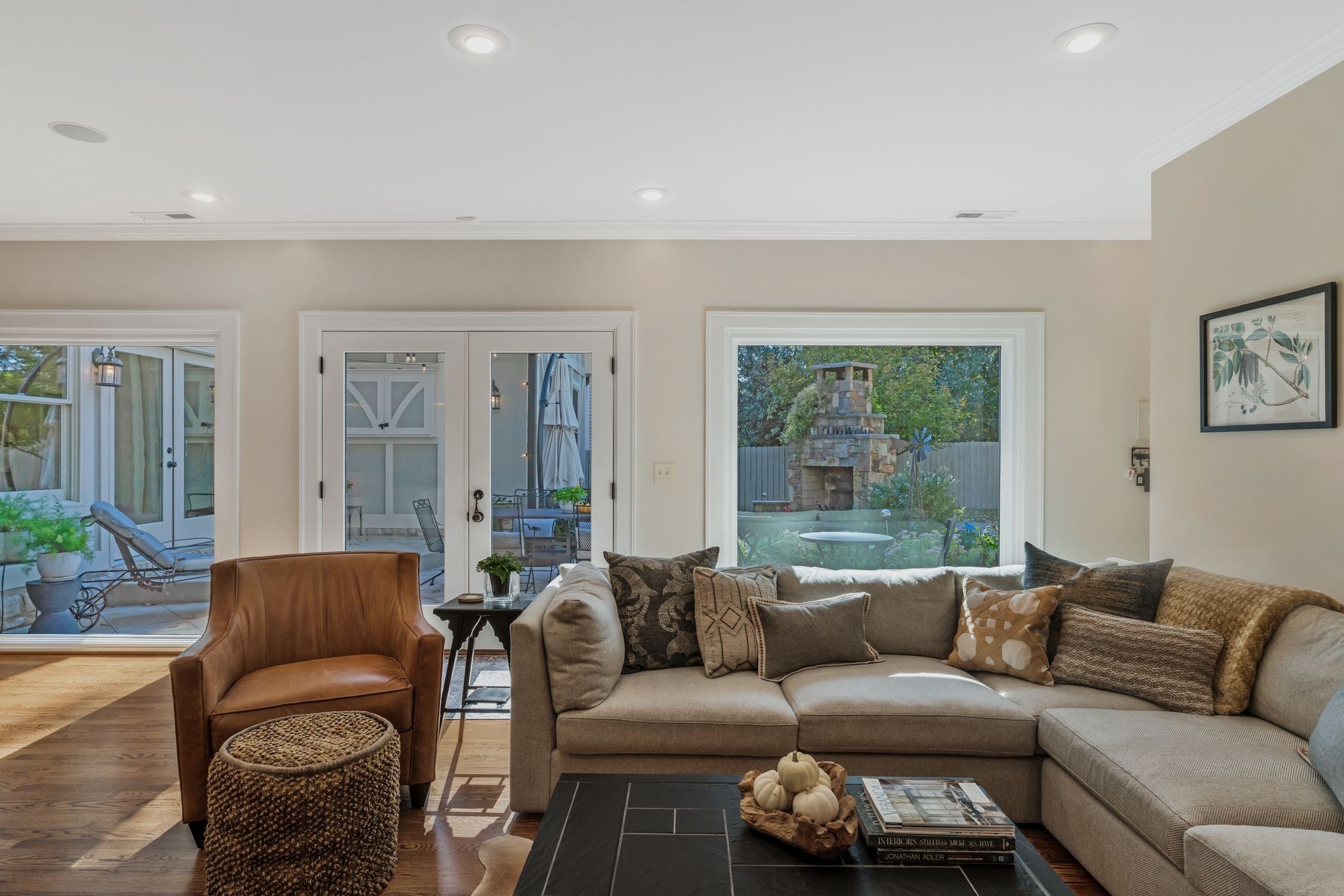 Nashville, Tennessee, 37215, United States, 4 Bedrooms Bedrooms, ,5 BathroomsBathrooms,Residential,Active,1988489