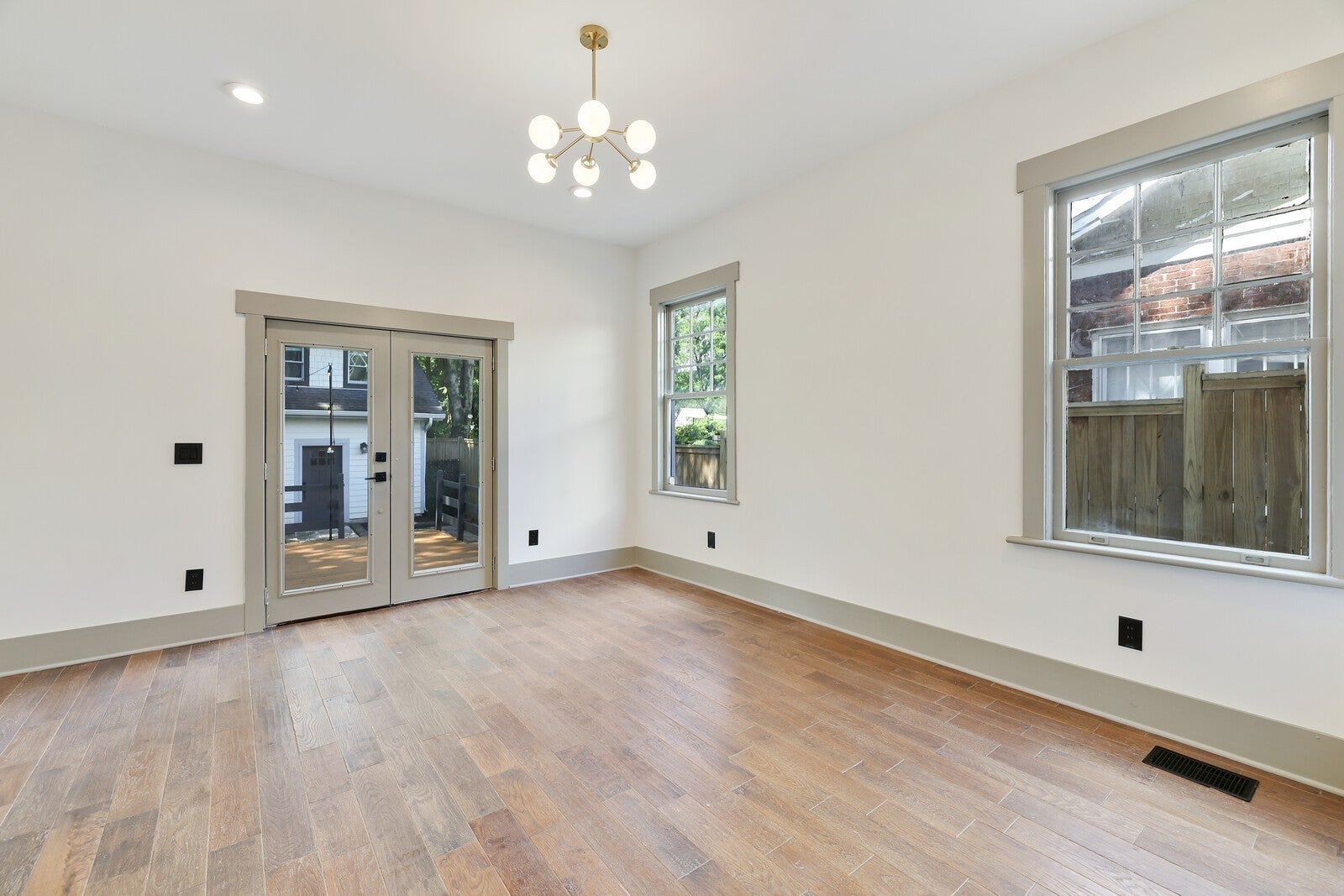 Nashville, Tennessee, 37206, United States, 4 Bedrooms Bedrooms, ,4 BathroomsBathrooms,Residential,Active,2007628