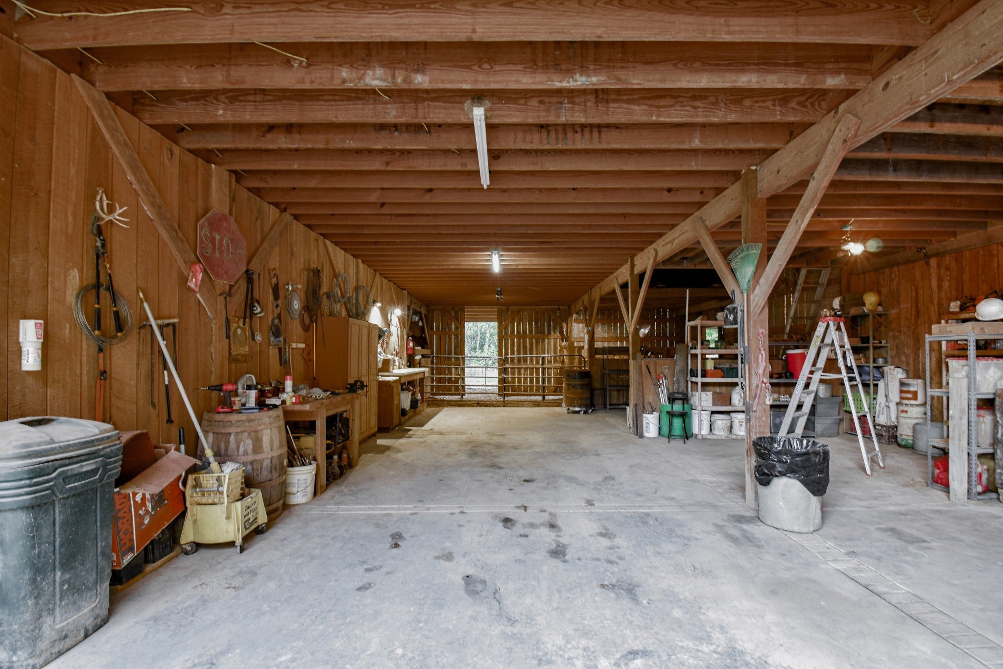 Hohenwald, Tennessee, 38462, United States, 6 Bedrooms Bedrooms, ,3 BathroomsBathrooms,Residential,Active,1964507