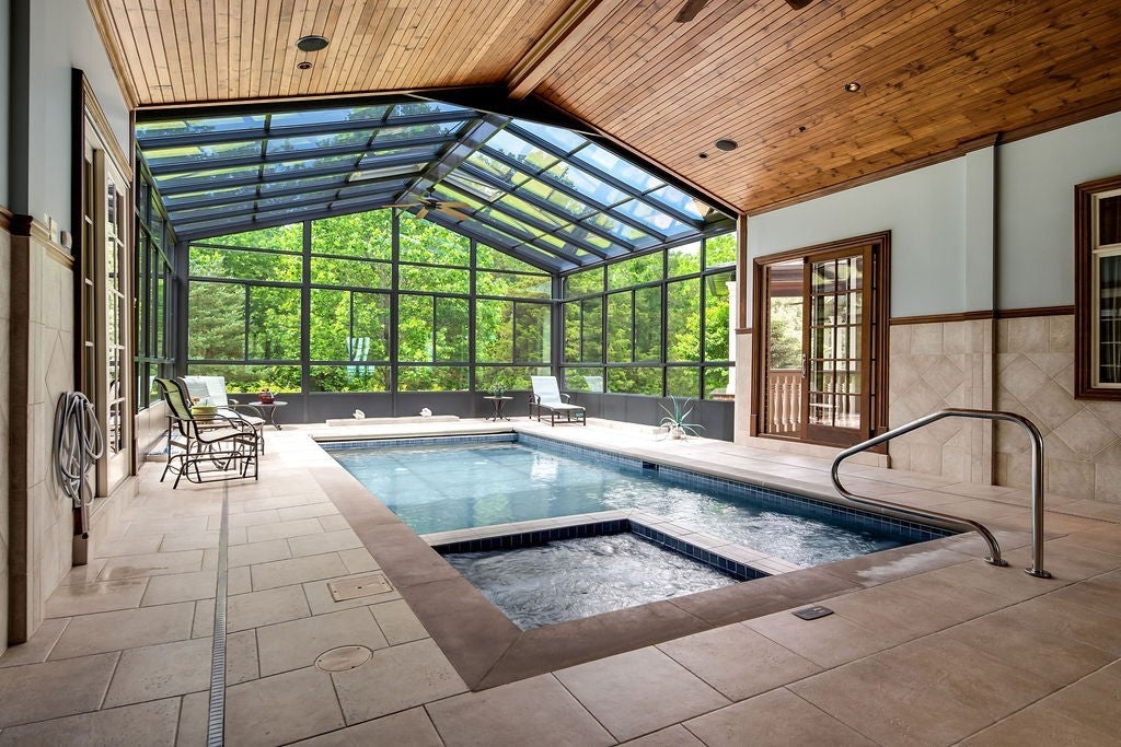 Hendersonville, Tennessee, 37075, United States, 4 Bedrooms Bedrooms, ,4 BathroomsBathrooms,Residential,Active,1936380