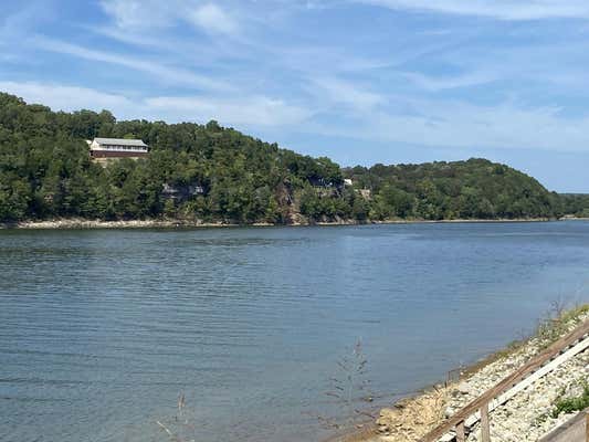 592 S RIVER FRONT DR, CLIFTON, TN 38425 - Image 1