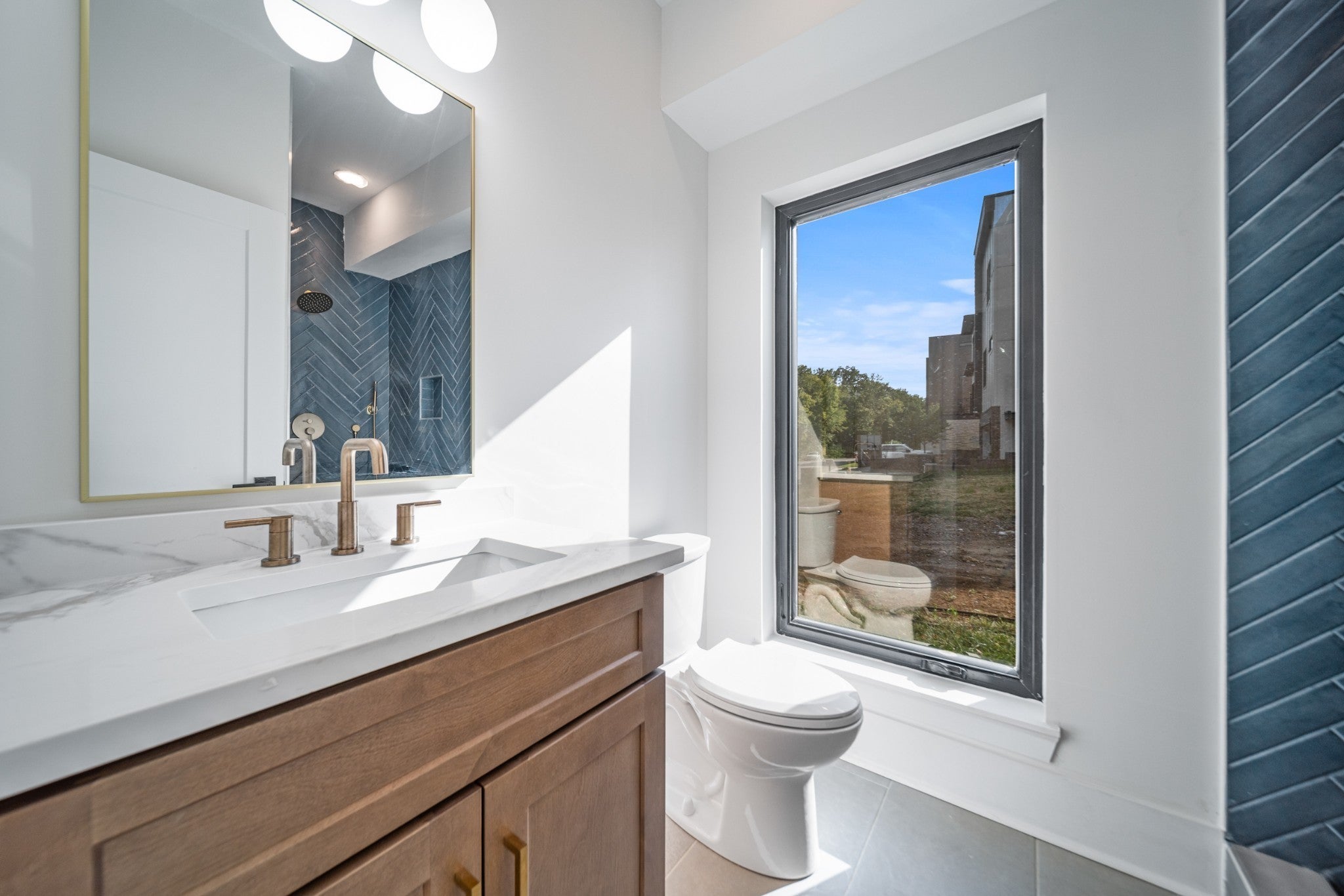 Nashville, Tennessee, 37209, United States, 4 Bedrooms Bedrooms, ,5 BathroomsBathrooms,Residential,Active,2007985