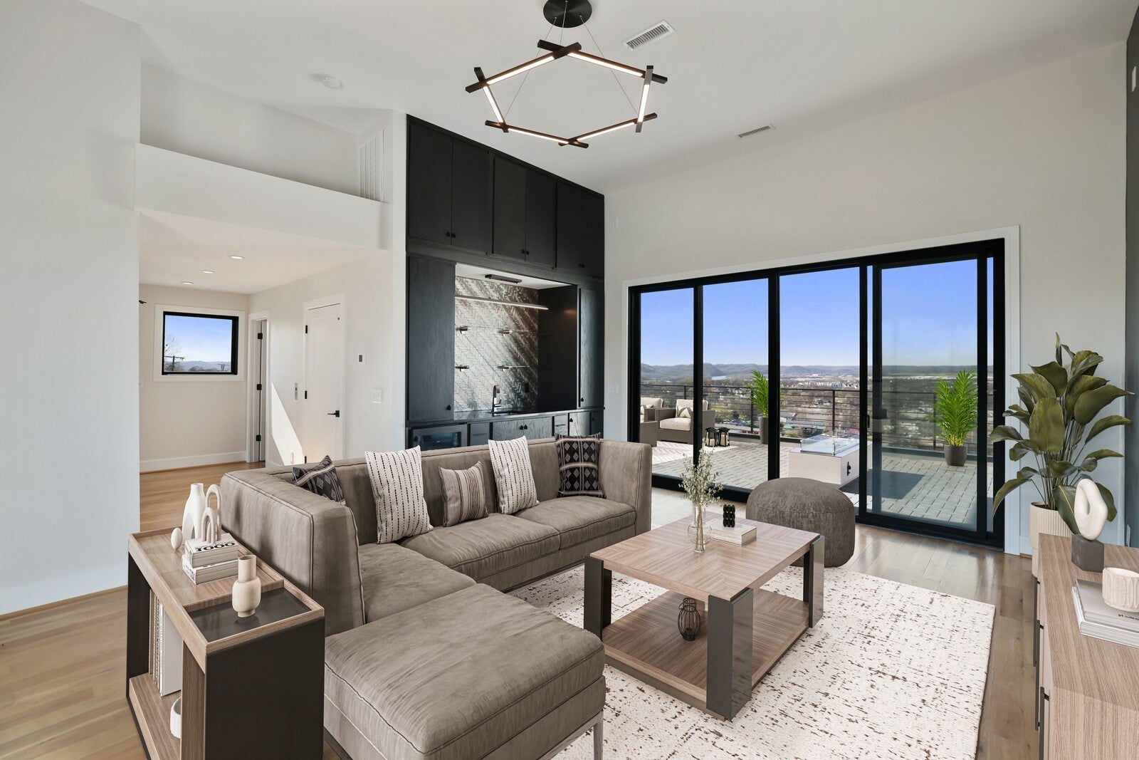 Nashville, Tennessee, 37209, United States, 4 Bedrooms Bedrooms, ,5 BathroomsBathrooms,Residential,Active,1888976