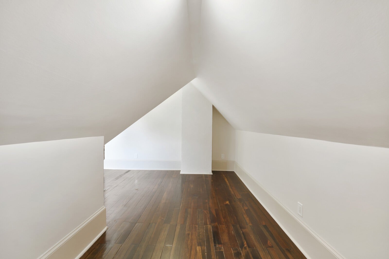 Nashville, Tennessee, 37204, United States, 4 Bedrooms Bedrooms, ,4 BathroomsBathrooms,Residential,Active,1922332